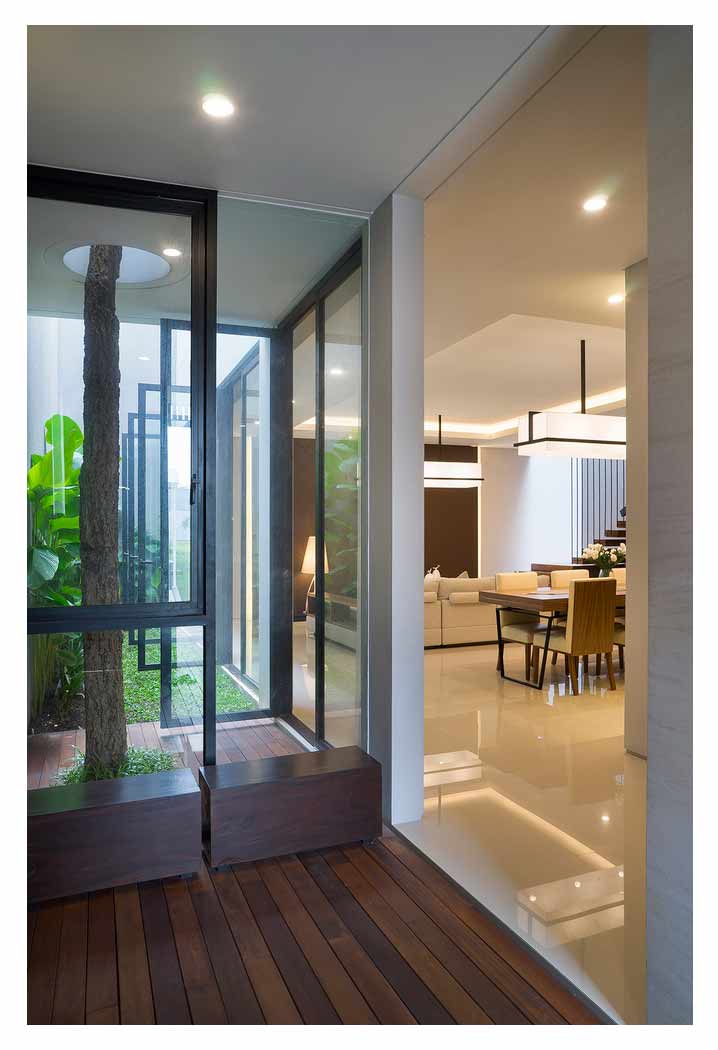 Mẫu nhà đẹp 2 tầng hiện đại với các lam dọc được thiết kế tinh tế | ND68-012